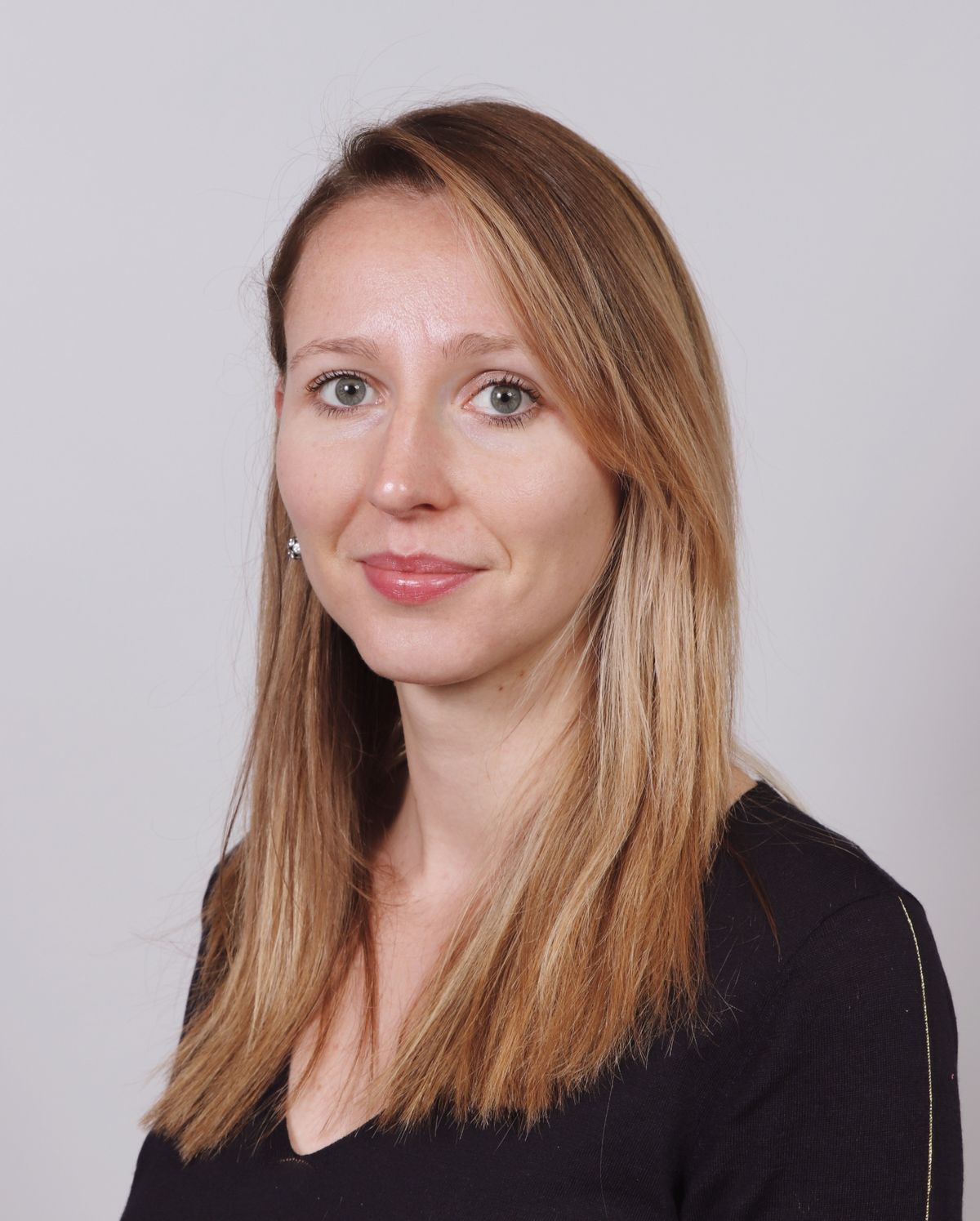 Axelle Leroux, avocate en droit des affaires à Chambéry, fondatrice de Blue Avocat